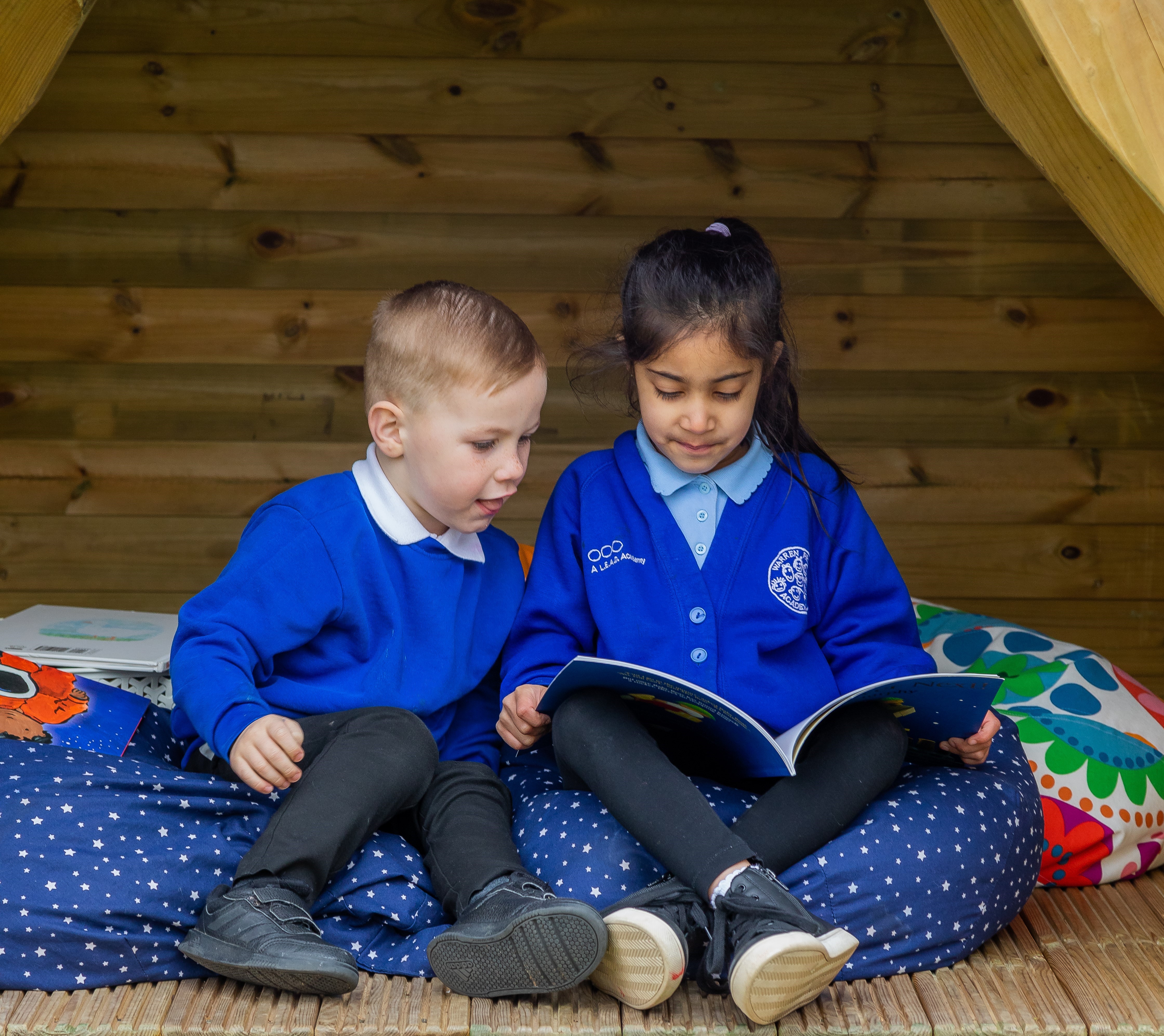 KAM_8259 Warren academy banner image